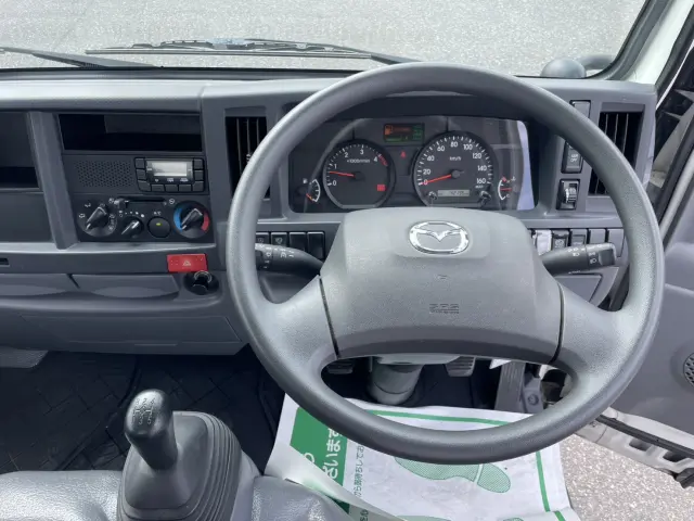 いすゞ エルフ 2RG-LJR88A(2WD)の写真19