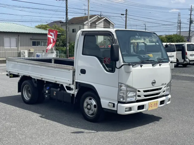 日産 アトラス AHR88A(2WD)の写真3