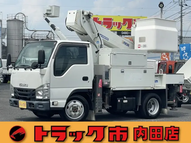 いすゞ エルフ TPG-NKS85AN(4WD)の写真1