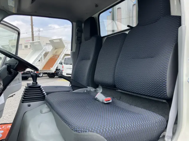 日野 デュトロ 2RG-XZU655M(2WD)の写真26