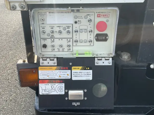 三菱 キャンター TPG-FEA50(2WD)の写真12