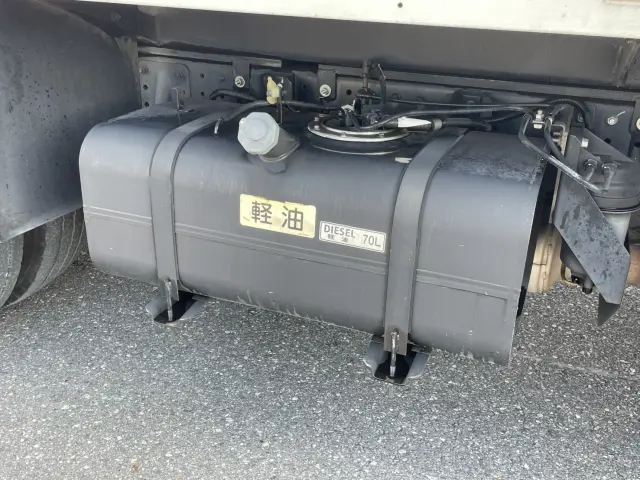 三菱 キャンター TPG-FEA50(2WD)の写真16