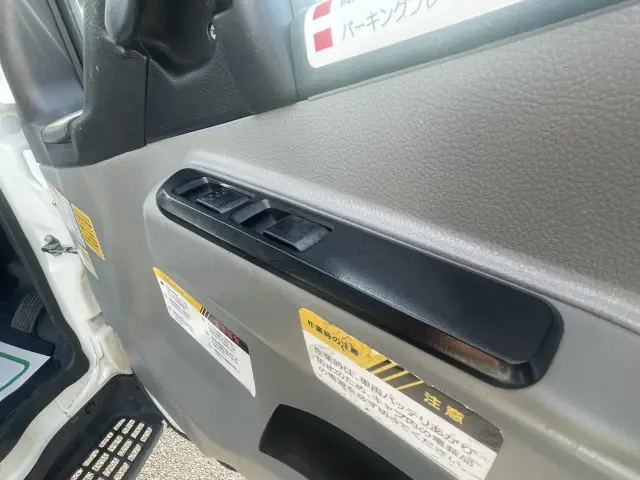 三菱 キャンター TPG-FEA50(2WD)の写真20