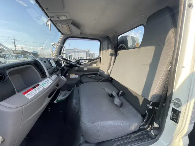 三菱 キャンター TPG-FEA50(2WD)の写真22