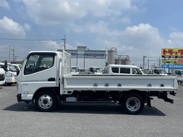 三菱 キャンター 2RG-FEAV0(2WD)の写真8