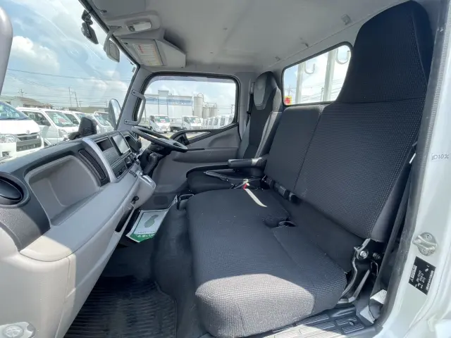 三菱 キャンター 2RG-FEAV0(2WD)の写真20