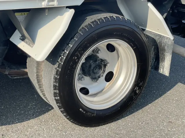 三菱 キャンター 2RG-FBA60(2WD)の写真10