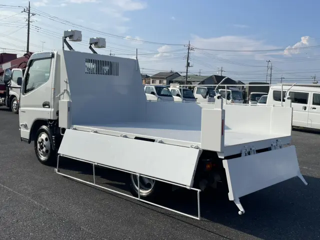 三菱 キャンター 2RG-FBA60(2WD)の写真14