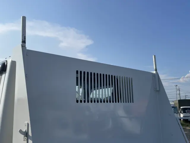 三菱 キャンター 2RG-FBA60(2WD)の写真15