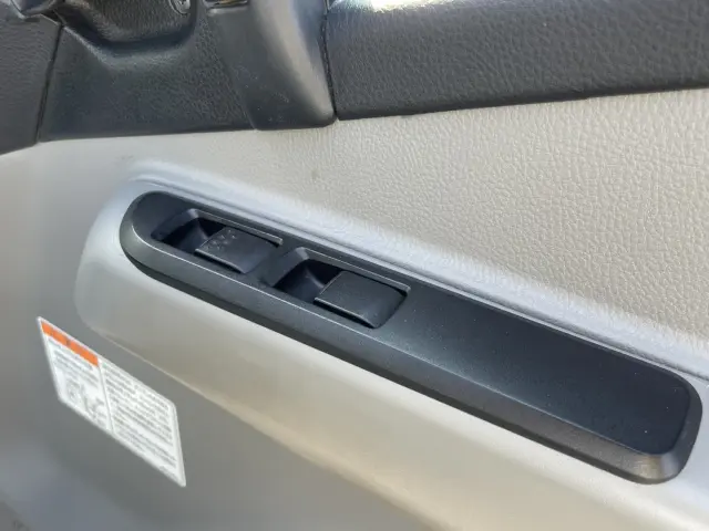 三菱 キャンター 2RG-FBA60(2WD)の写真17