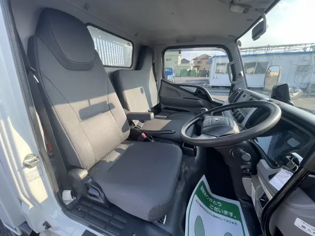 三菱 キャンター 2RG-FBA60(2WD)の写真18