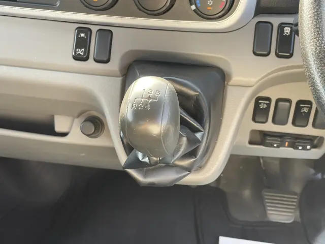 三菱 キャンター 2RG-FBA60(2WD)の写真26