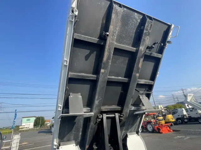 三菱 キャンター 2RG-FBA60(2WD)の写真36