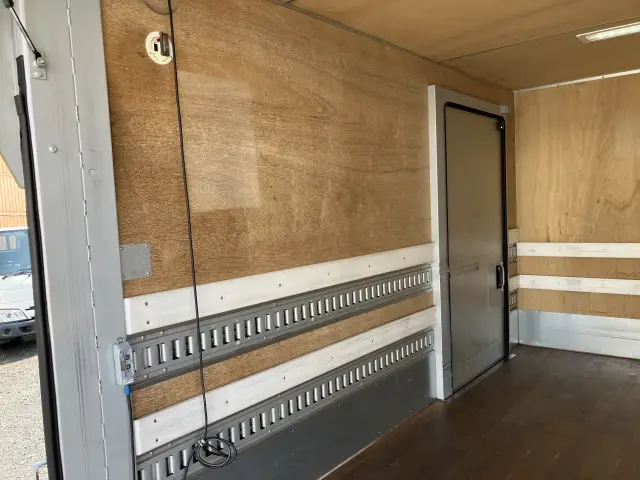 日産 アトラス TRG-FEA5W(2WD)の写真23