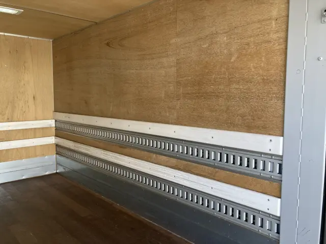 日産 アトラス TRG-FEA5W(2WD)の写真24