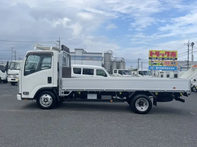 いすゞ エルフ TRG-NMR85AR(2WD)の写真8