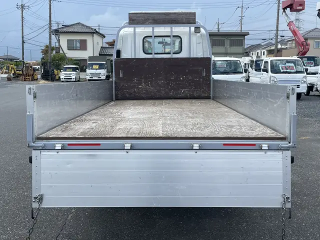 いすゞ エルフ TRG-NMR85AR(2WD)の写真12