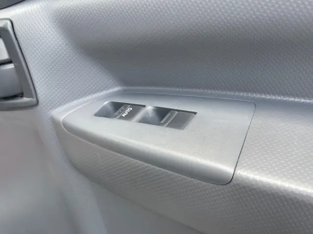 いすゞ エルフ TRG-NMR85AR(2WD)の写真16