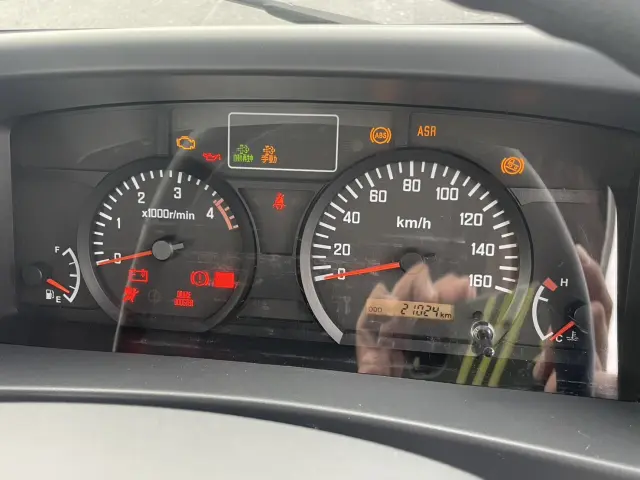 いすゞ エルフ TRG-NMR85AR(2WD)の写真29