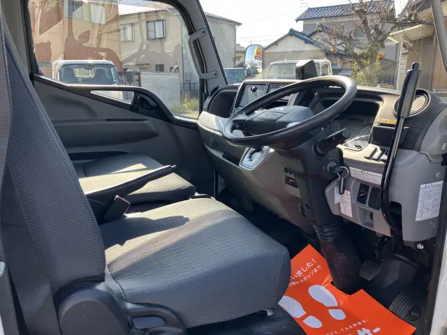 三菱 キャンター TPG-FBA30(2WD)の写真5