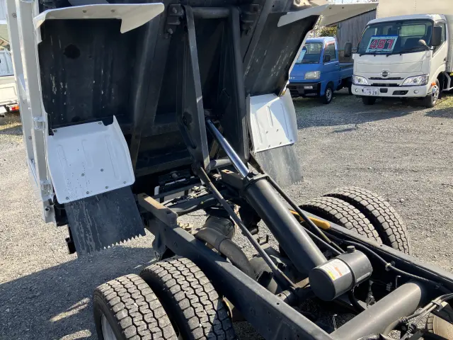 三菱 キャンター TPG-FBA30(2WD)の写真25