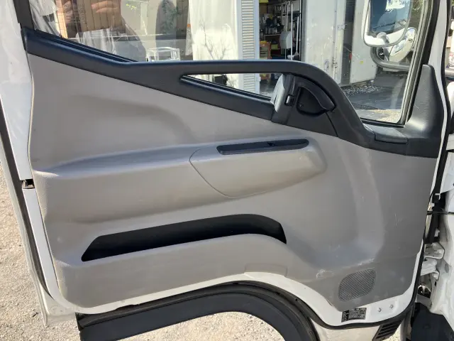 三菱 キャンター TPG-FBA30(2WD)の写真32