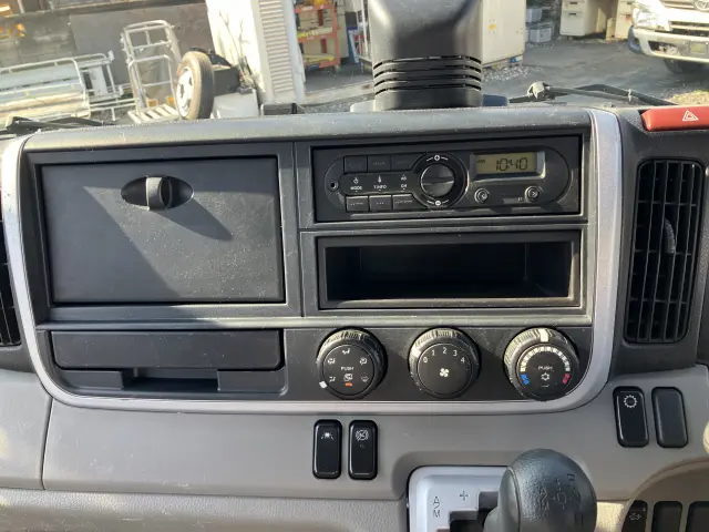 三菱 キャンター TPG-FBA30(2WD)の写真33
