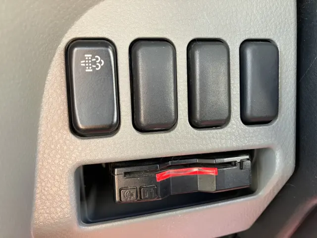 三菱 キャンター TPG-FBA30(2WD)の写真37