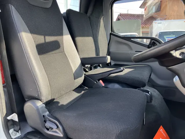 三菱 キャンター 2RG-FDA20(4WD)の写真6