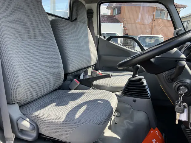 トヨタ ダイナ TKG-XZC655(2WD)の写真6