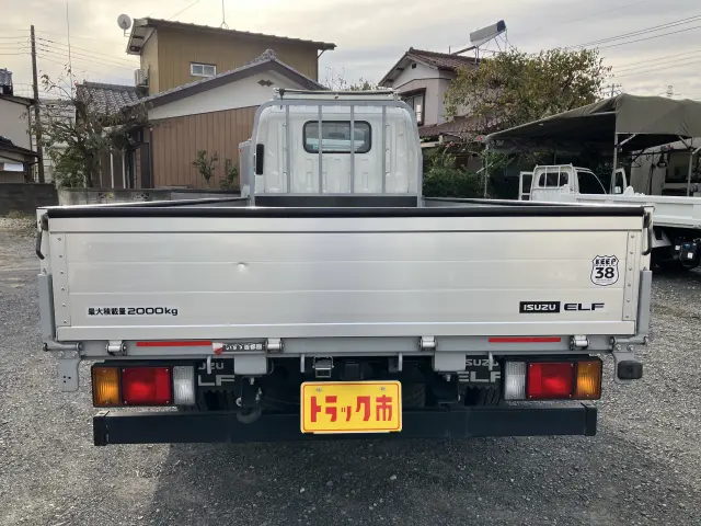 いすゞ エルフ 2RG-NLR88AR(2WD)の写真21
