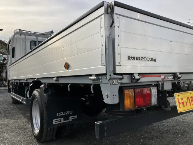いすゞ エルフ 2RG-NLR88AR(2WD)の写真23