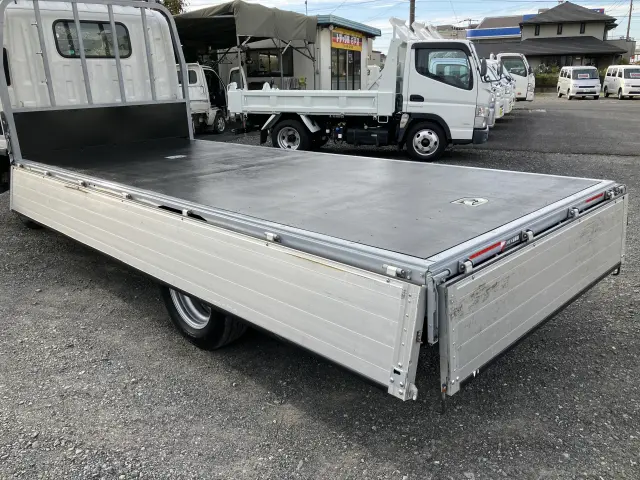 いすゞ エルフ 2RG-NLR88AR(2WD)の写真25