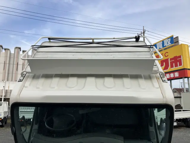 いすゞ エルフ 2RG-NLR88AR(2WD)の写真40