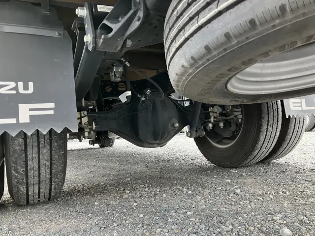 いすゞ エルフ 2RG-NLR88AR(2WD)の写真44