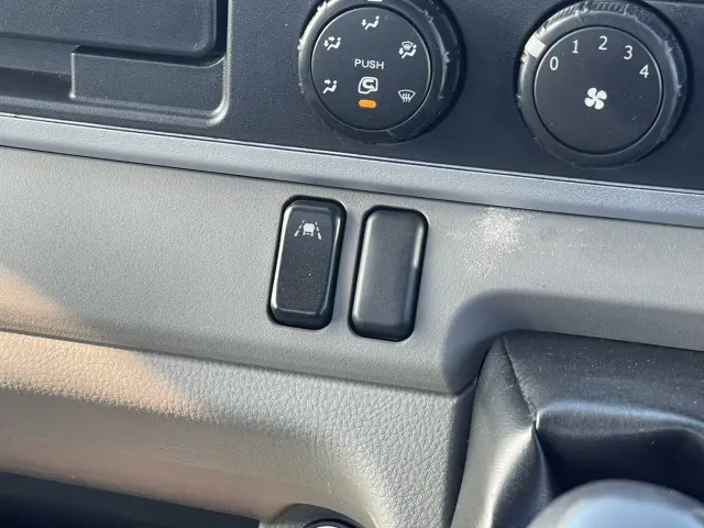 三菱 キャンター TPG-FEB50(2WD)の写真21