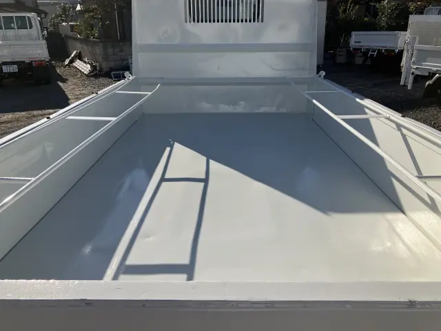 三菱 キャンター TPG-FBA60(2WD)の写真4