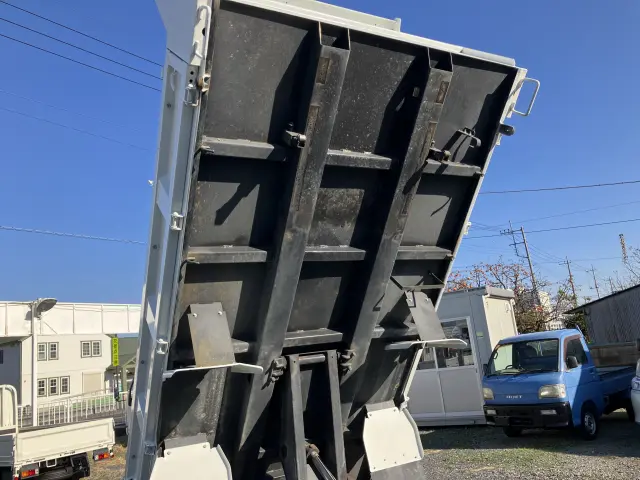 三菱 キャンター TPG-FBA60(2WD)の写真21