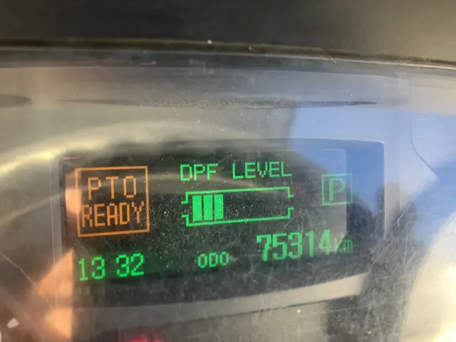 三菱 キャンター TPG-FBA60(2WD)の写真32