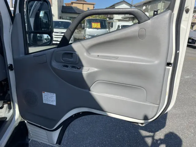 日野 デュトロ TPG-XZU600X(2WD)の写真15