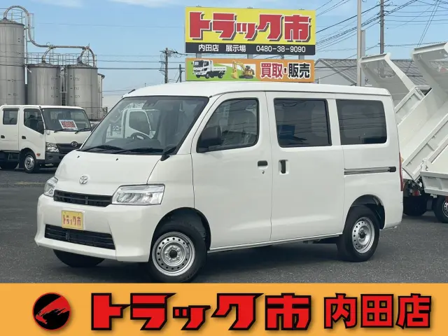 トヨタ タウンエースバン 5BF-S413M(4WD)の写真1