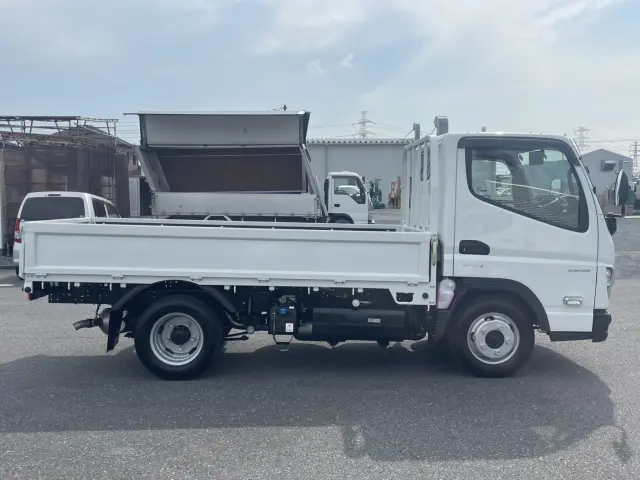 三菱 キャンター 2RG-FBA20(2WD)の写真4