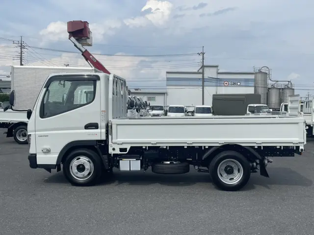 三菱 キャンター 2RG-FBA20(2WD)の写真8