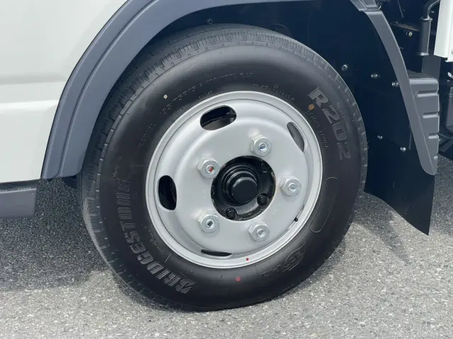 三菱 キャンター 2RG-FBA20(2WD)の写真9