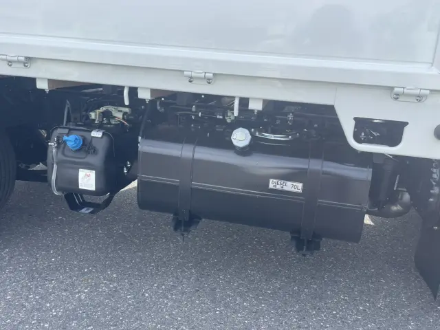 三菱 キャンター 2RG-FBA20(2WD)の写真15