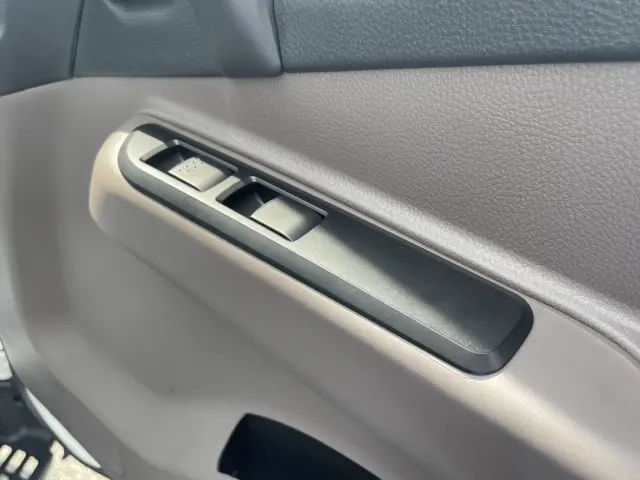 三菱 キャンター 2RG-FBA20(2WD)の写真17