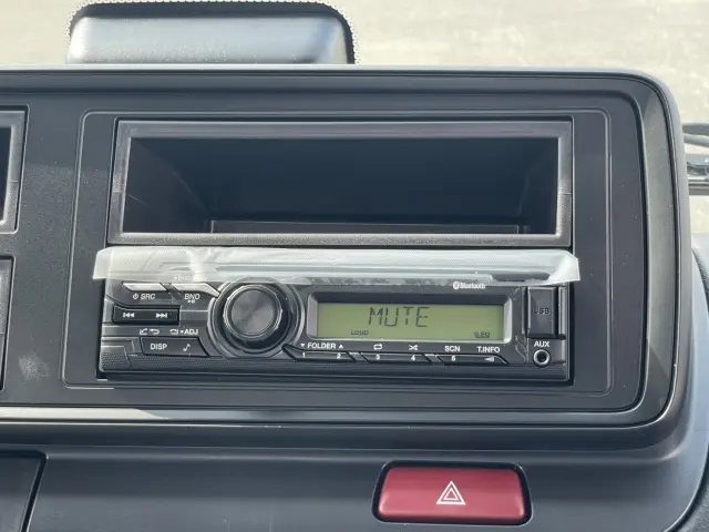 三菱 キャンター 2RG-FBA20(2WD)の写真23