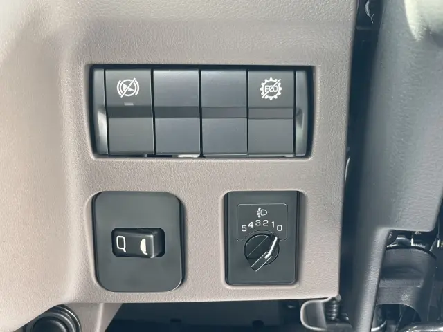 三菱 キャンター 2RG-FBA20(2WD)の写真25