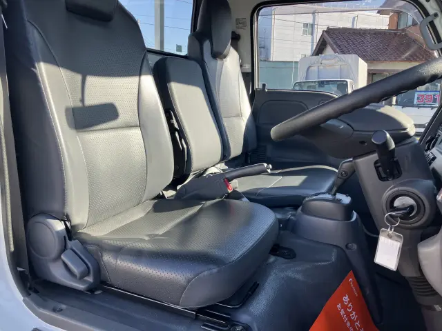 いすゞ エルフ TRG-NJR85A(2WD)の写真6