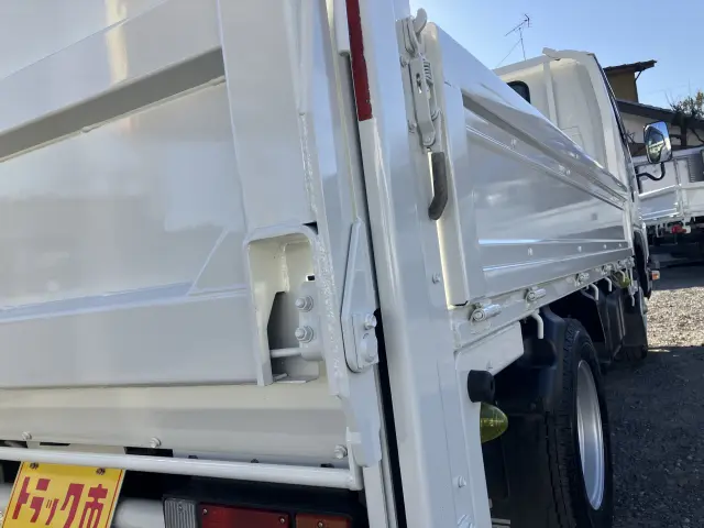 いすゞ エルフ TRG-NJR85A(2WD)の写真14